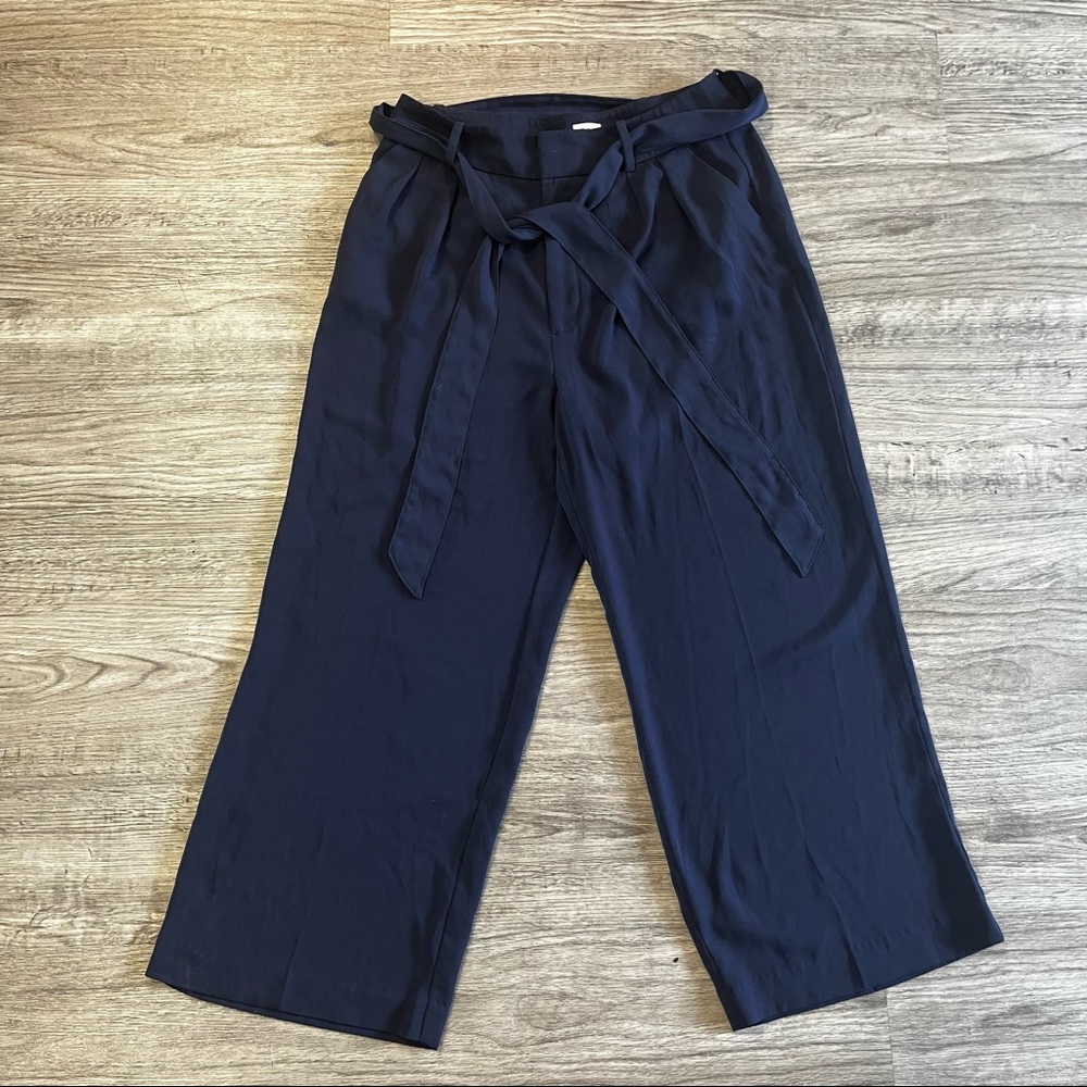Navy wide leg womens pants size 6.